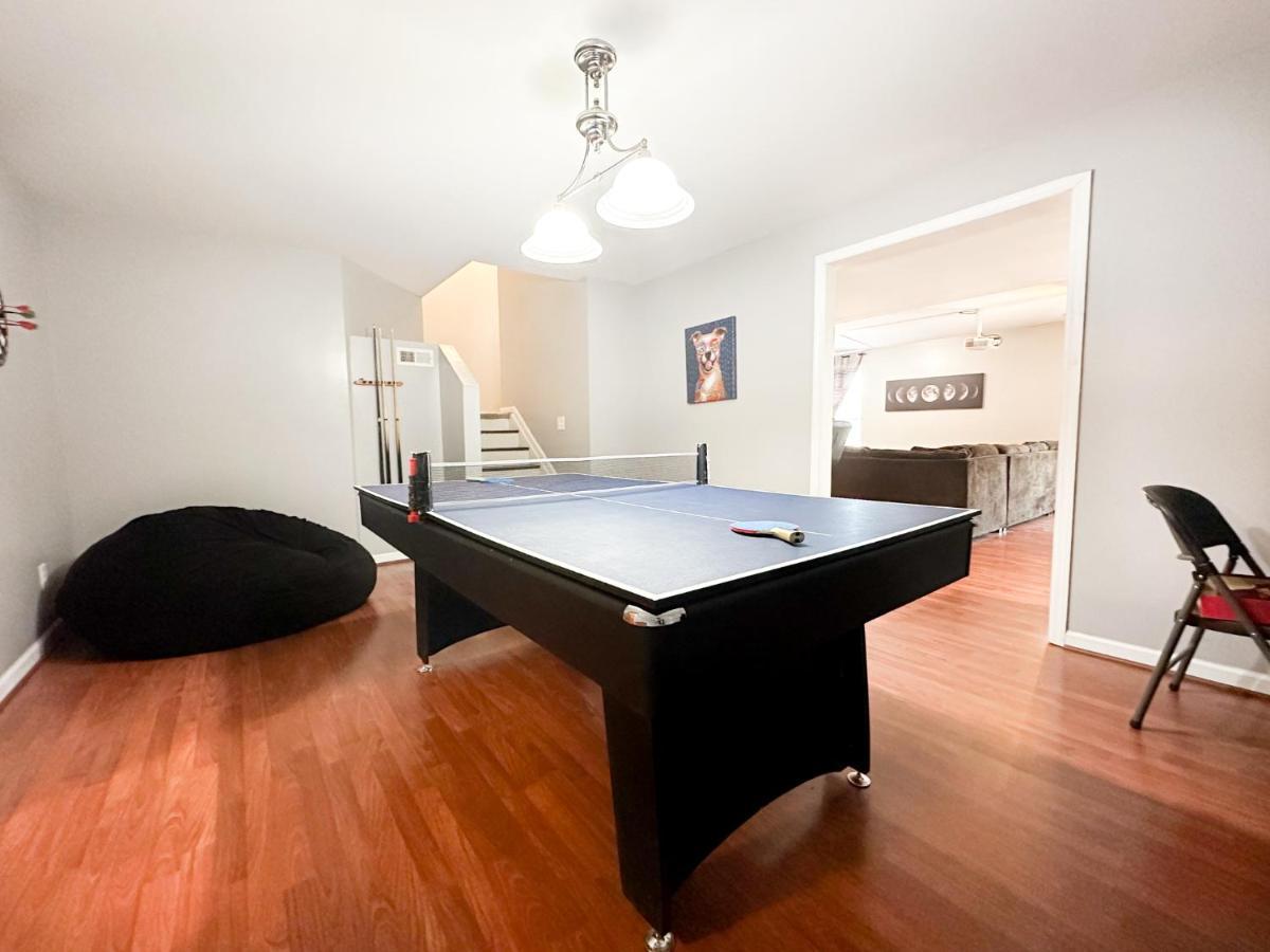Апартаменти Cute 2-Brm Walkout Apt With Pool Table And Theater Лексингтон Екстер'єр фото