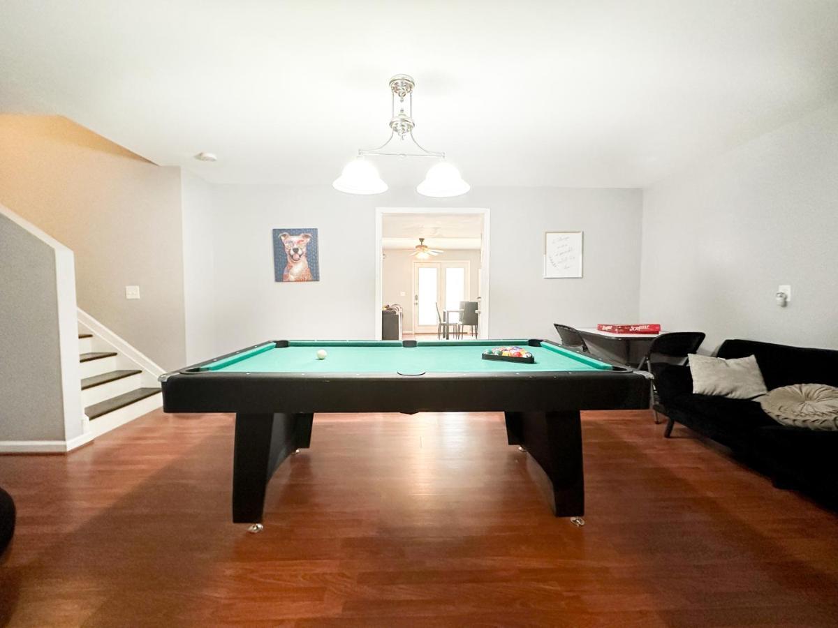 Апартаменти Cute 2-Brm Walkout Apt With Pool Table And Theater Лексингтон Екстер'єр фото