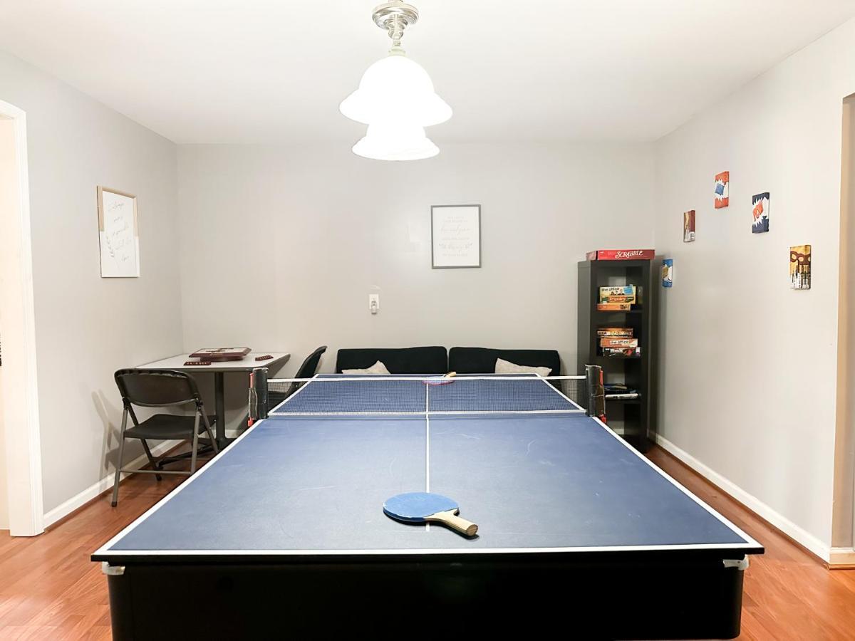 Апартаменти Cute 2-Brm Walkout Apt With Pool Table And Theater Лексингтон Екстер'єр фото