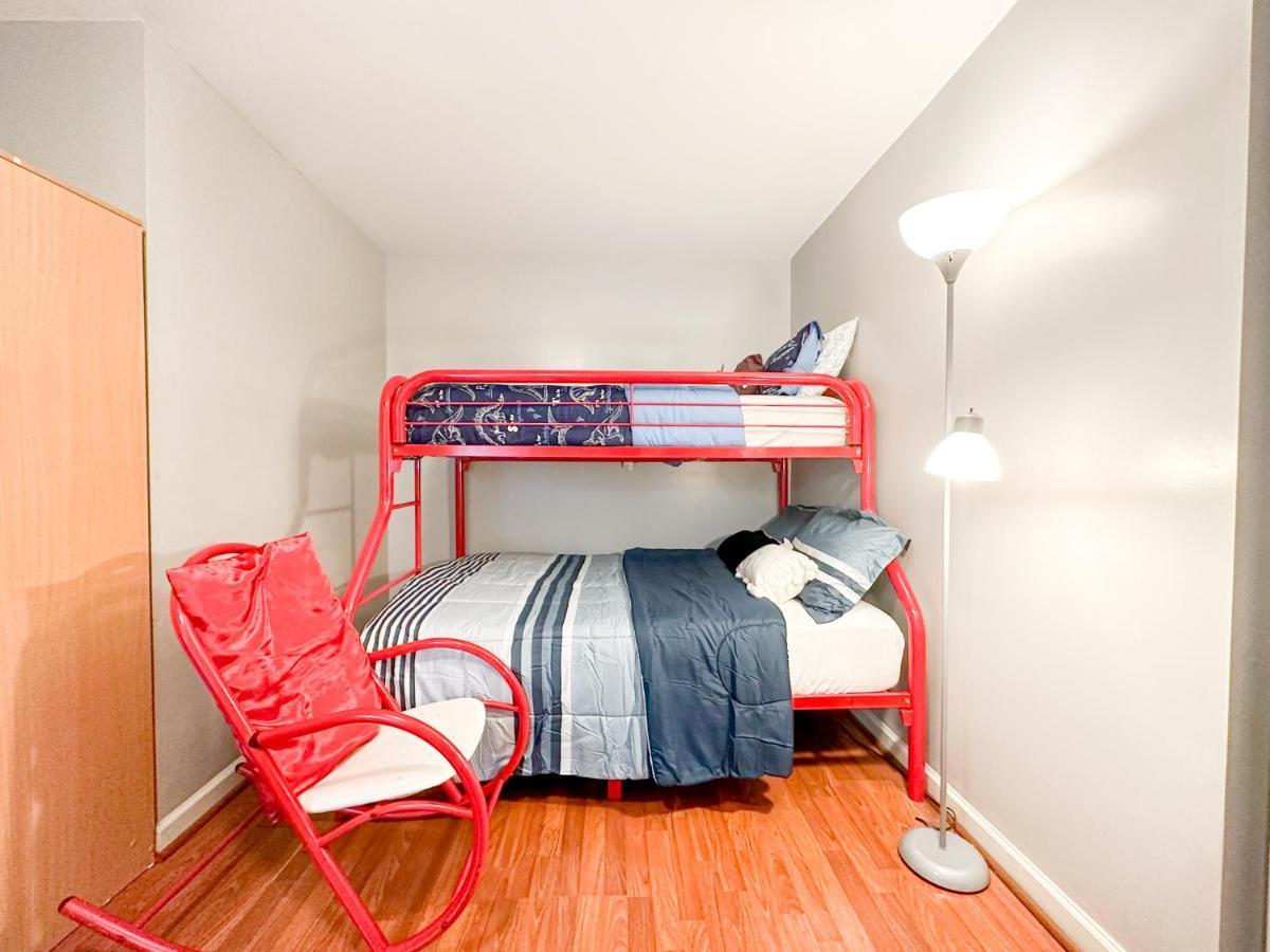 Апартаменти Cute 2-Brm Walkout Apt With Pool Table And Theater Лексингтон Екстер'єр фото